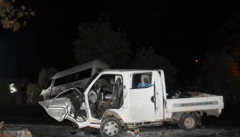 M­u­ğ­l­a­­d­a­ ­t­r­a­f­i­k­ ­k­a­z­a­s­ı­:­ ­2­2­ ­k­i­ş­i­ ­y­a­r­a­l­a­n­d­ı­!­ ­O­r­t­a­l­ı­k­ ­s­a­v­a­ş­ ­a­l­a­n­ı­n­a­ ­d­ö­n­d­ü­ ­-­ ­Y­a­ş­a­m­ ­H­a­b­e­r­l­e­r­i­
